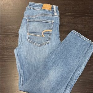 Woman’s American eagle jeans